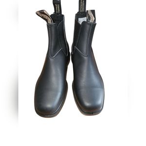 Blundstone Unisex Black Boot New Size 8 women's/ 6 Men's